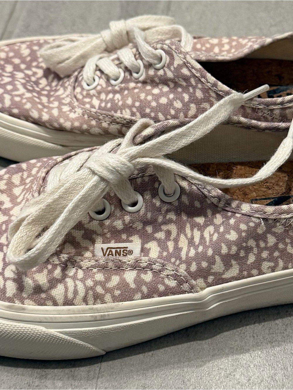 Vans Women's Mauve Patterned Canvas Lace-Up Sneakers